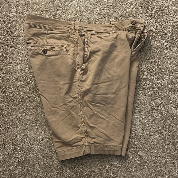 American Eagle Mens 32W Tan Khaki Shorts - Picture 3 of 6